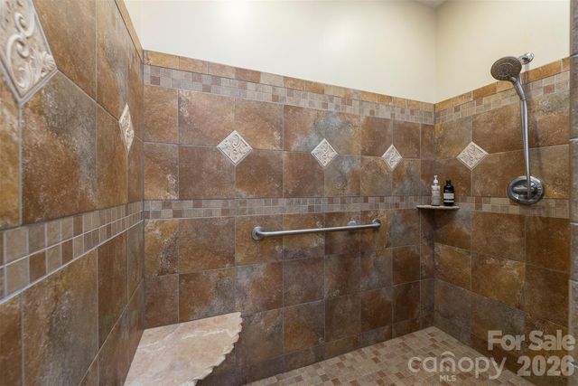 25 Deer Trail Way, Fairview, NC 28730