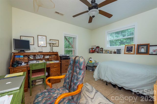 25 Deer Trail Way, Fairview, NC 28730