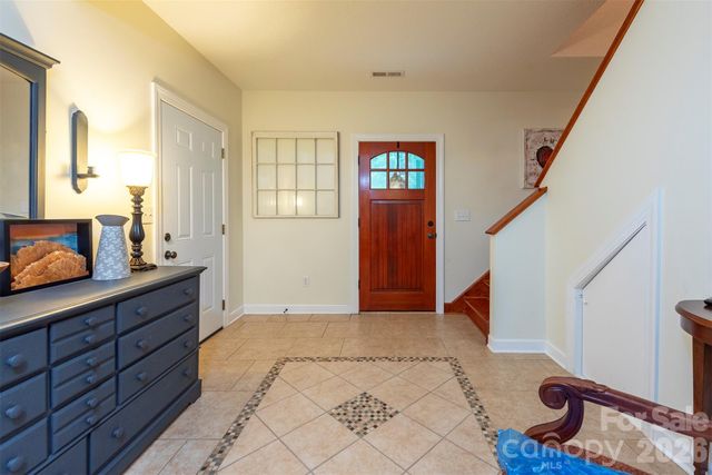 25 Deer Trail Way, Fairview, NC 28730
