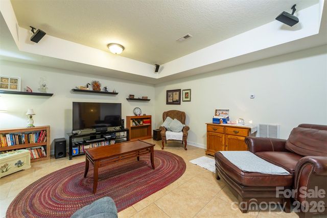 25 Deer Trail Way, Fairview, NC 28730