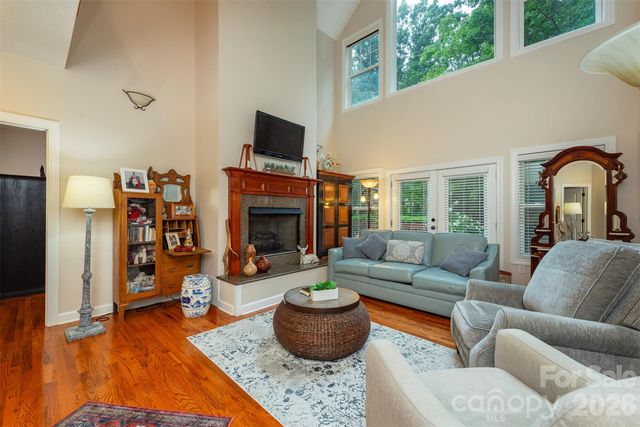 25 Deer Trail Way, Fairview, NC 28730