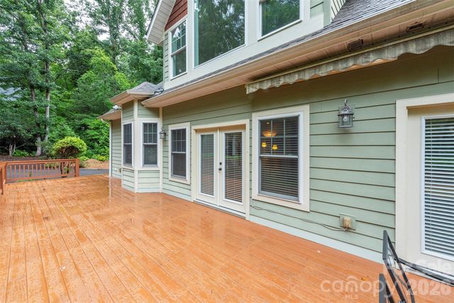 25 Deer Trail Way, Fairview, NC 28730
