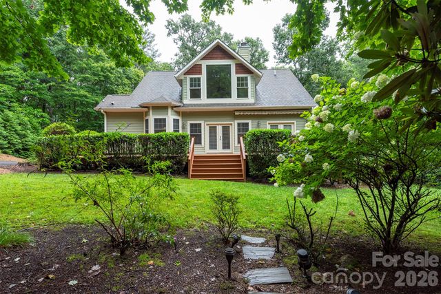25 Deer Trail Way, Fairview, NC 28730