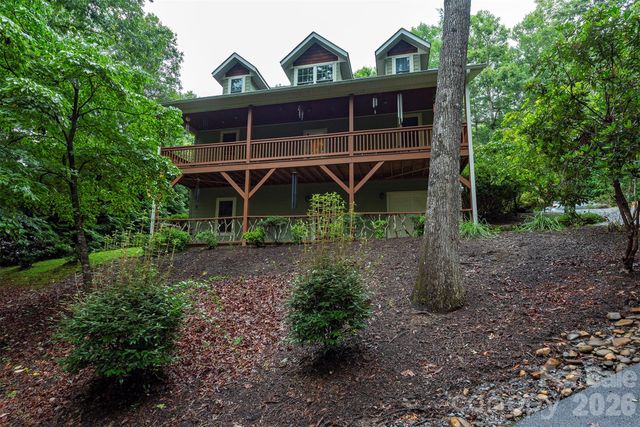 25 Deer Trail Way, Fairview, NC 28730