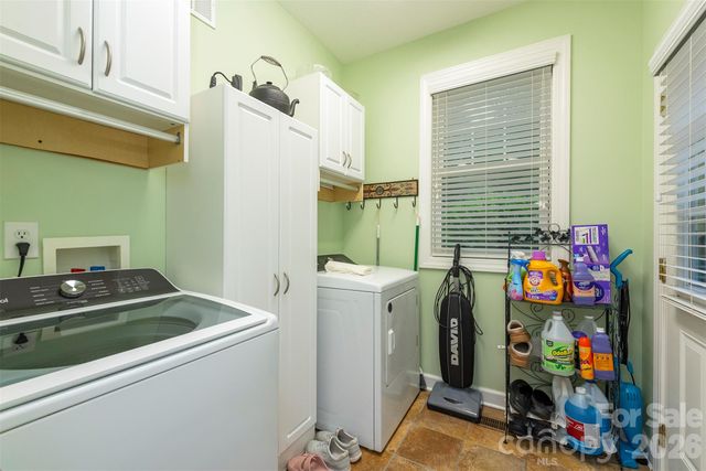 25 Deer Trail Way, Fairview, NC 28730