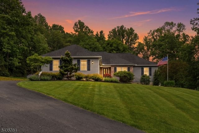 309 Turkey Top Rd, Lebanon Twp., NJ 07865