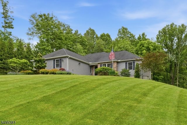 309 Turkey Top Rd, Lebanon Twp., NJ 07865