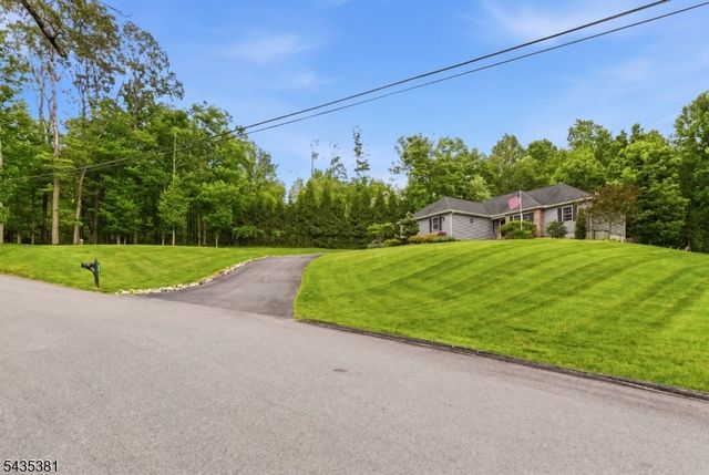 309 Turkey Top Rd, Lebanon Twp., NJ 07865