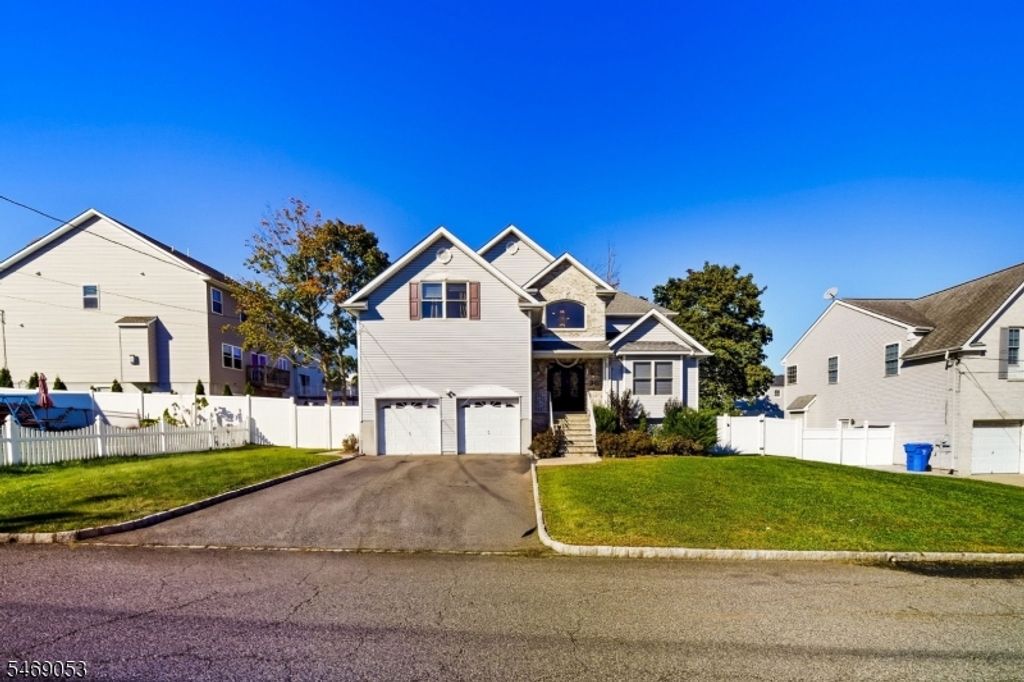 36 Fiume St, Woodbridge Twp., NJ 08830 — exterior