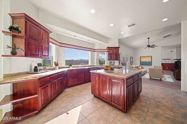 2225 W HIGHRIDGE Road, Wickenburg, AZ 85390