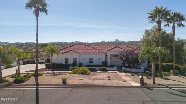 2225 W HIGHRIDGE Road, Wickenburg, AZ 85390