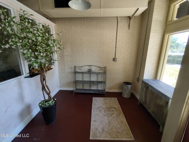 5013 Main Street, Moss Point, MS 39563