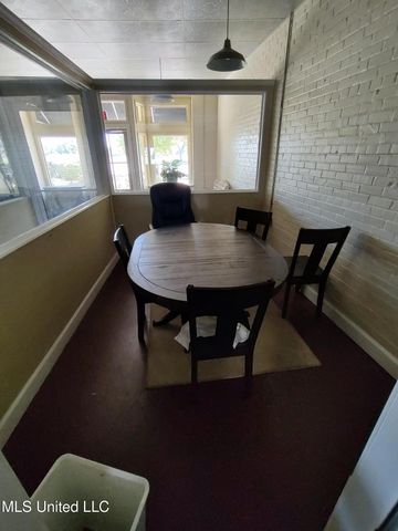 5013 Main Street, Moss Point, MS 39563