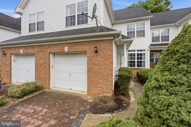 37 SHELLEY CIR, East Windsor, NJ 08520