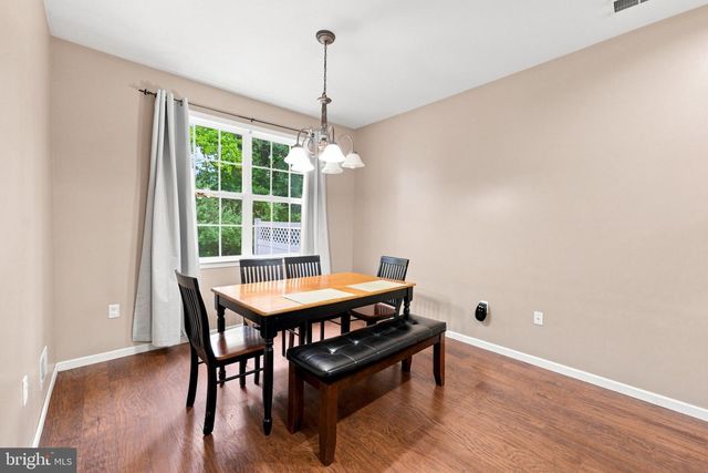 37 SHELLEY CIR, East Windsor, NJ 08520
