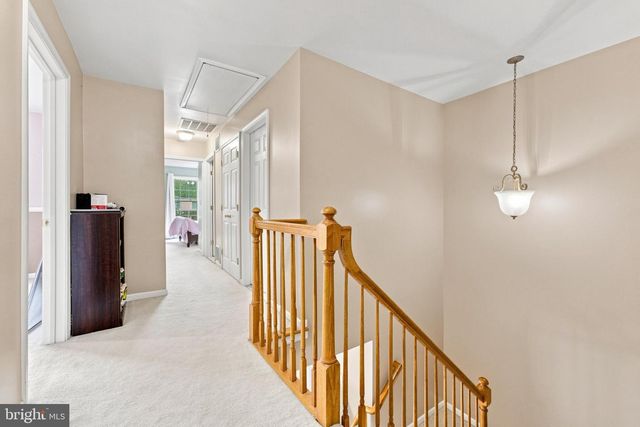 37 SHELLEY CIR, East Windsor, NJ 08520