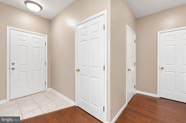 37 SHELLEY CIR, East Windsor, NJ 08520