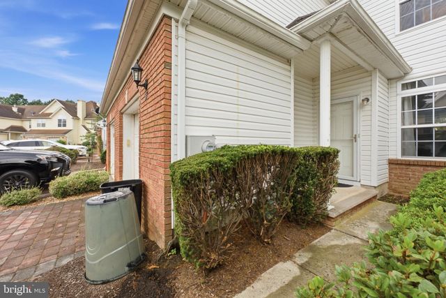 37 SHELLEY CIR, East Windsor, NJ 08520