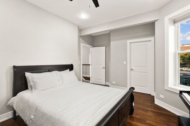 3940 N Christiana Avenue, Chicago, IL 60618