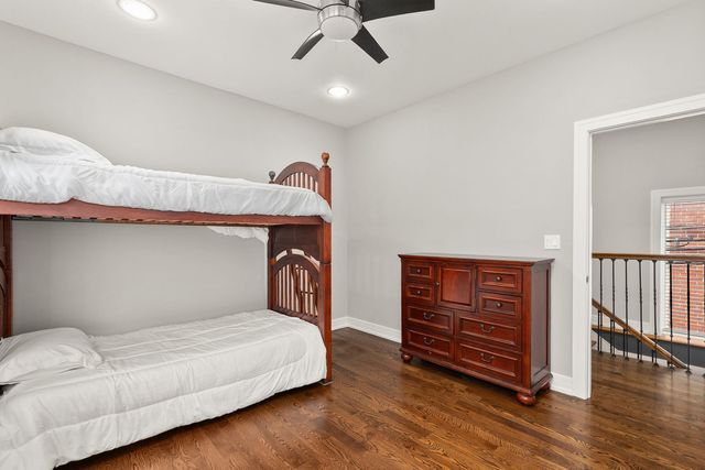 3940 N Christiana Avenue, Chicago, IL 60618