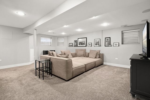 3940 N Christiana Avenue, Chicago, IL 60618