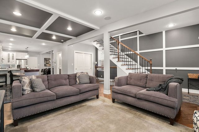 3940 N Christiana Avenue, Chicago, IL 60618