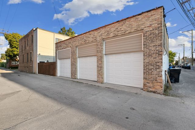 3940 N Christiana Avenue, Chicago, IL 60618