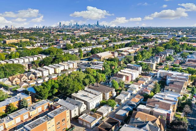 3940 N Christiana Avenue, Chicago, IL 60618