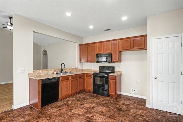 10 Valley Oak Drive, Richmond Hill, GA 31324