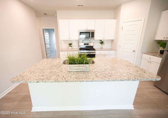 1001 Bourne Drive SW, Ocean Isle Beach, NC 28469