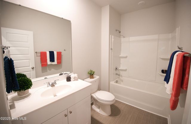 1001 Bourne Drive SW, Ocean Isle Beach, NC 28469