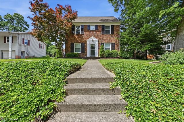 217 Cordelia Street SW, North Canton, OH 44720