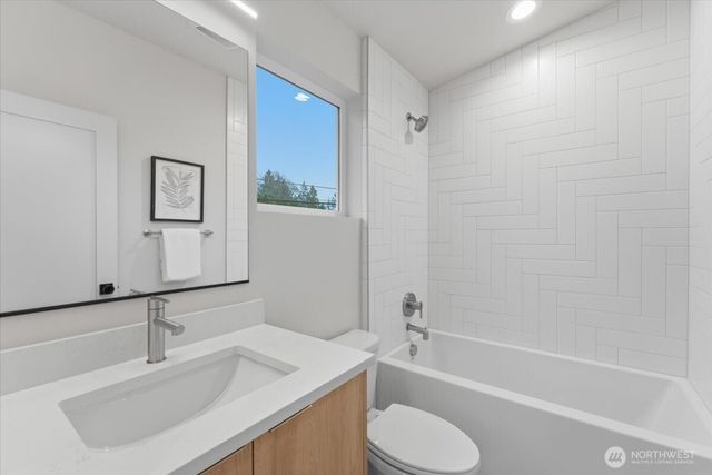 1255 NE 96th Street, Seattle, WA 98115