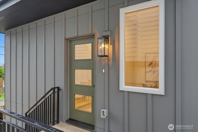 1255 NE 96th Street, Seattle, WA 98115