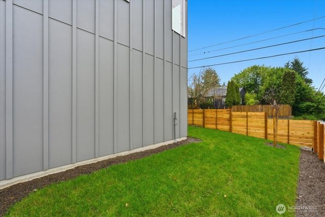 1255 NE 96th Street, Seattle, WA 98115