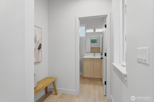 1255 NE 96th Street, Seattle, WA 98115