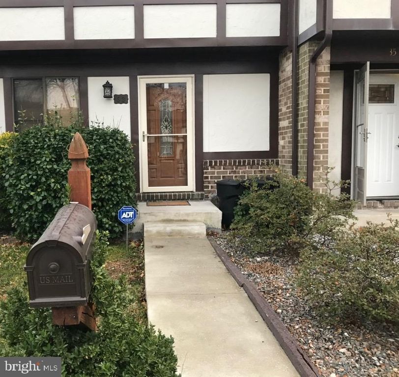 33 BOURBON CT, Parkville, MD 21234