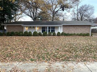 1559 Fontana Drive, Creve Coeur, MO 63146