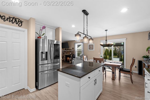 41186 Dortmund Drive, Clinton Charter Township, MI 48038