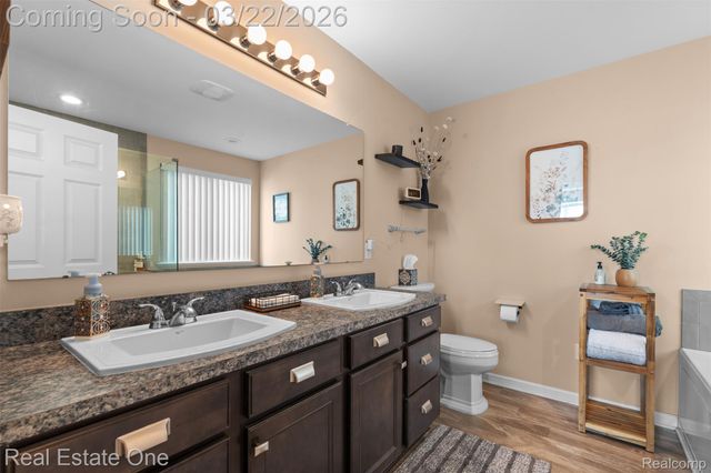 41186 Dortmund Drive, Clinton Charter Township, MI 48038