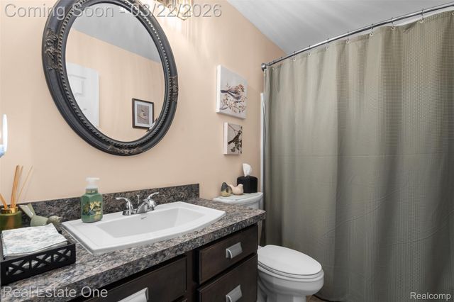 41186 Dortmund Drive, Clinton Charter Township, MI 48038