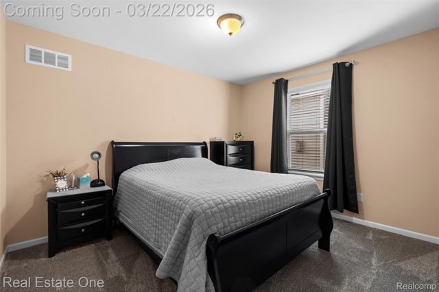 41186 Dortmund Drive, Clinton Charter Township, MI 48038