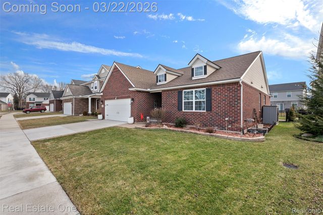 41186 Dortmund Drive, Clinton Charter Township, MI 48038