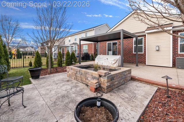 41186 Dortmund Drive, Clinton Charter Township, MI 48038