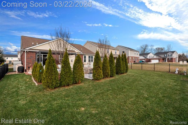 41186 Dortmund Drive, Clinton Charter Township, MI 48038