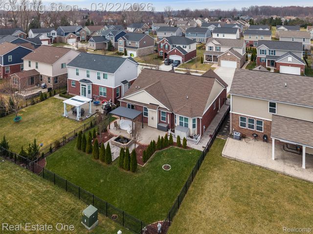 41186 Dortmund Drive, Clinton Charter Township, MI 48038