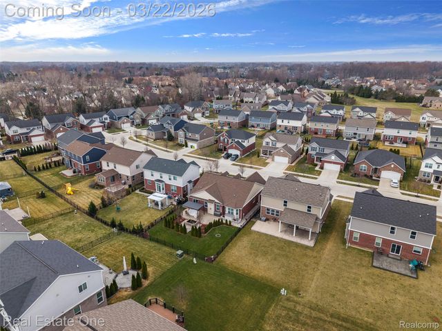 41186 Dortmund Drive, Clinton Charter Township, MI 48038