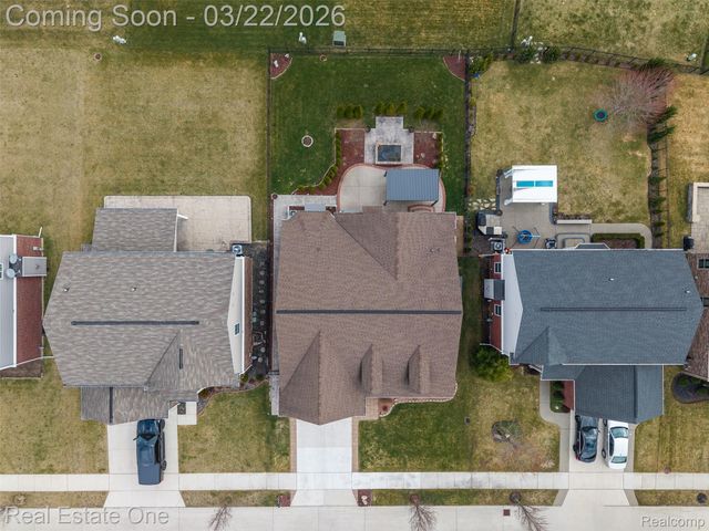 41186 Dortmund Drive, Clinton Charter Township, MI 48038