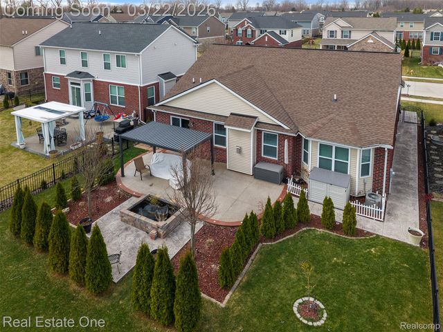 41186 Dortmund Drive, Clinton Charter Township, MI 48038