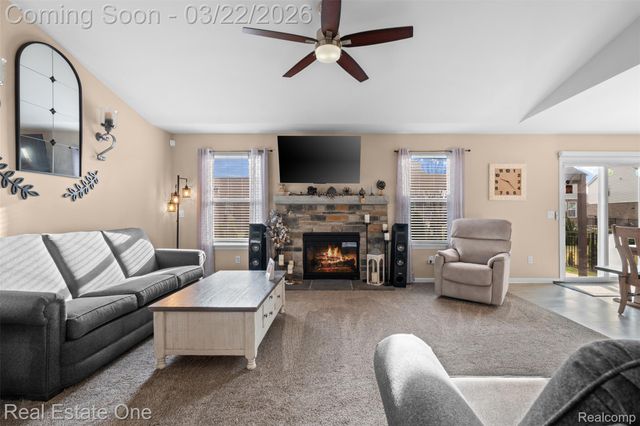 41186 Dortmund Drive, Clinton Charter Township, MI 48038